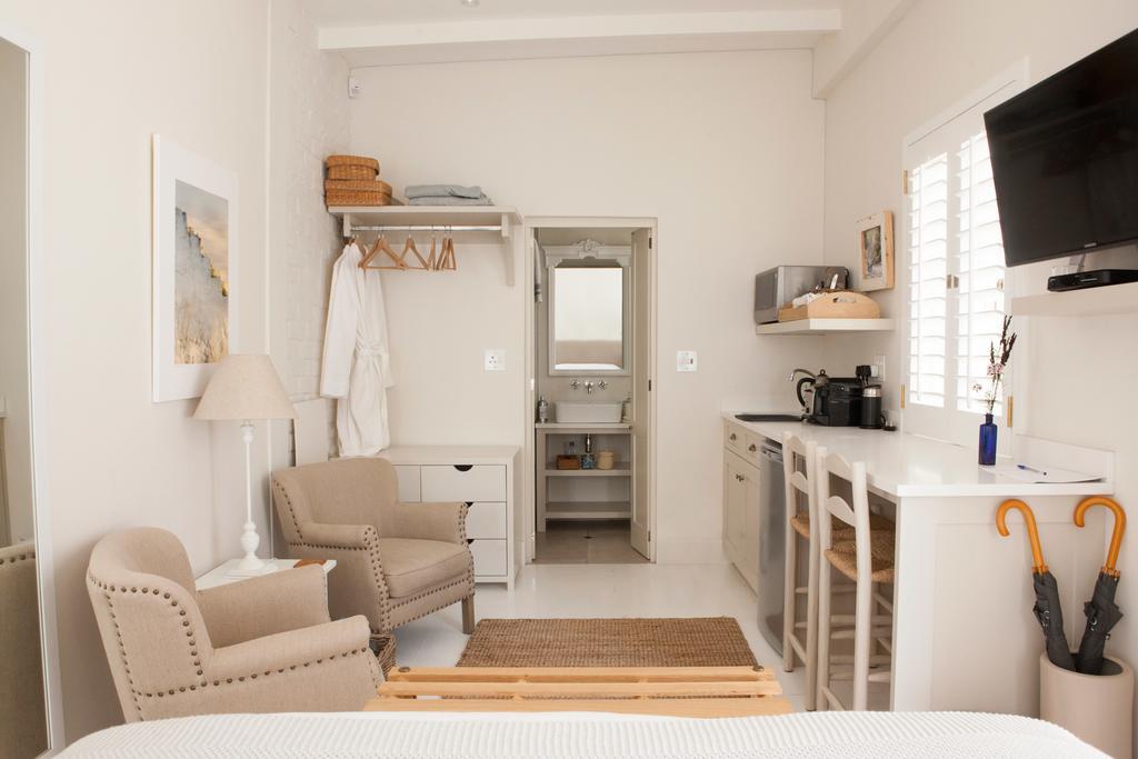 33 Strawberry Lane - Studio And Cottage เคปทาวน์ ห้อง รูปภาพ