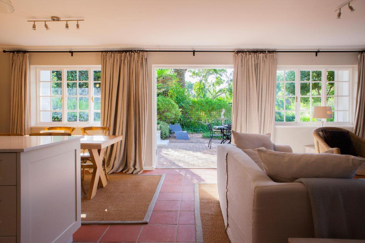 33 Strawberry Lane - Studio And Cottage เคปทาวน์ ภายนอก รูปภาพ