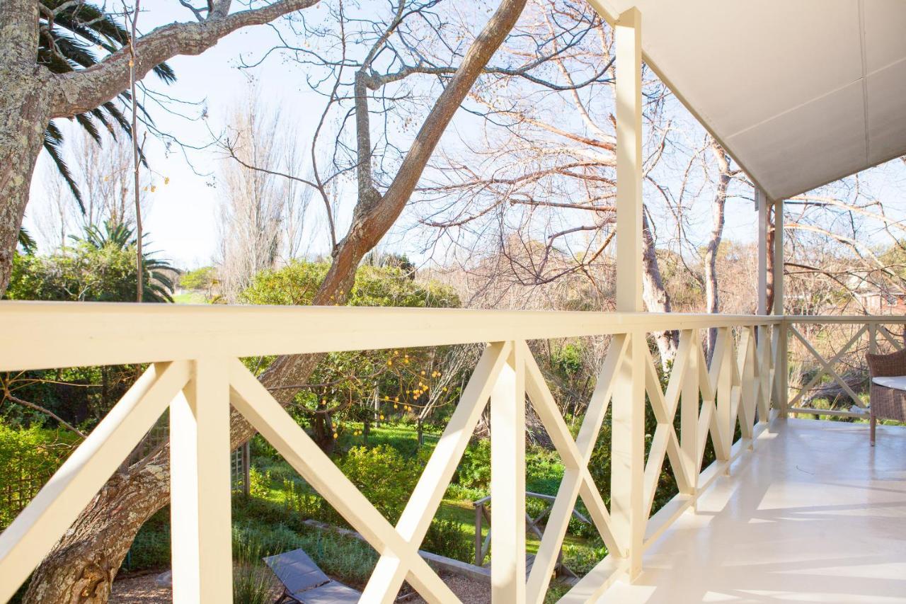 33 Strawberry Lane - Studio And Cottage เคปทาวน์ ภายนอก รูปภาพ